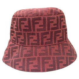 Fendi FXQ801 FF Zucca Chapeau seau Rouge