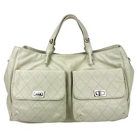 Chanel White Pocket nella borsa da città Bianco