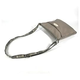 Fendi-Sac à épaule en cuir Selleria de Fendi-Beige
