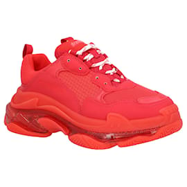 Balenciaga-Baskets Balenciaga Triple S à semelle transparente en rouge-Rouge