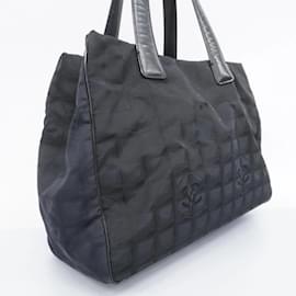 Chanel-Bolsa tote de nylon preto Chanel-Preto