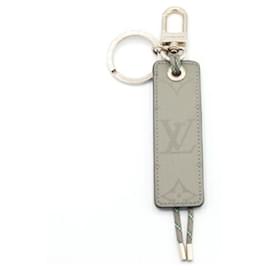 Louis Vuitton-Louis Vuitton Schlüsselanhänger Portocle Tag Monogram Fluo-Andere