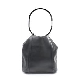 Gucci-Schwarze Lederhandtasche von Gucci-Schwarz