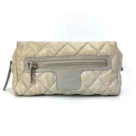 Chanel-Pochette per trucco Chanel A48615 CC Mark Grigia-Marrone