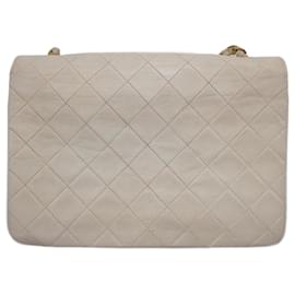 Chanel-Chanel White Lambskin Shoulder Bag-White