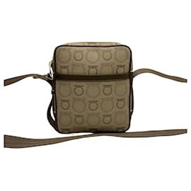 Salvatore Ferragamo-Salvatore Ferragamo Gancini Hardware Pattern Mini Shoulder Bag-Brown,Beige