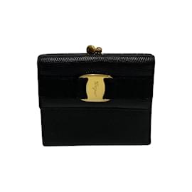 Salvatore Ferragamo-Portefeuille bifold en cuir avec hardware à ruban Vara de Salvatore Ferragamo-Noir