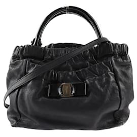 Salvatore Ferragamo-Salvatore Ferragamo Vara Handbag-Black