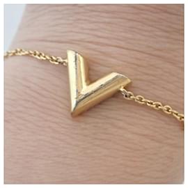 Louis Vuitton-Louis Vuitton Gold Charm Bracelet-Golden