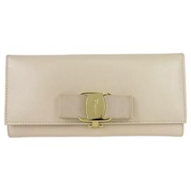 Salvatore Ferragamo-Salvatore Ferragamo Vara Beige Leather Long Wallet-Beige