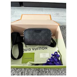 Louis Vuitton-Louis Vuitton Alpha Wearable Monogram-Black