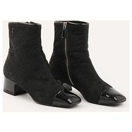 Botas CHANEL EU 38 de cuero charol Negro