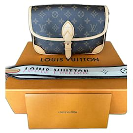 Louis Vuitton-sacoche Diane-Marron