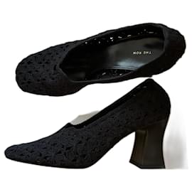 The row Tacchi Nero