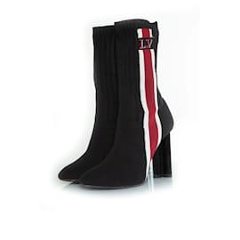 Louis Vuitton-Louis Vuitton, Silhouette black fabric boots-Black