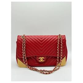 Chanel-Sac en cuir d'agneau Rock the Corner Chevron rouge-Rouge