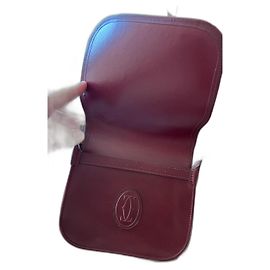 Bolsa de ombro Cartier em couro bordô Bordeaux
