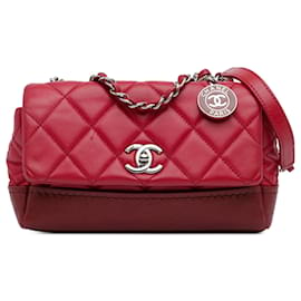 Chanel-Sac à bandoulière Red Chanel Small Quilted en agneau et caviar Bi Coco Flap-Rouge