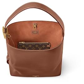 Louis Vuitton-Sac à main LV Low Key Hobo MM neuf-Cognac