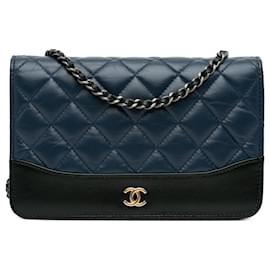 Chanel-Sac à bandoulière Gabrielle en cuir de veau matelassé bleu Chanel-Bleu