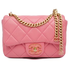 Chanel-Sac à bandoulière Pink Chanel Mini en agneau avec rabat CC en attente-Rose