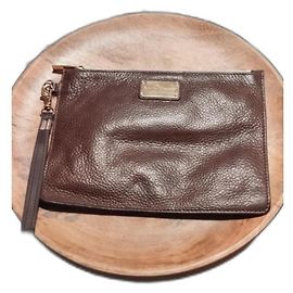 Clutch Salvatore Ferragamo em Couro de Bezerro Marrom Escuro Castanho escuro