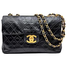 Chanel-Sac à bandoulière Chanel Timeless Classic Turn Lock Maxi XL Jumbo-Noir