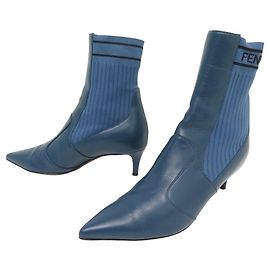 BOTAS FENDI TRONCHETTO 37 EM COURO AZUL MARINHO Azul marinho