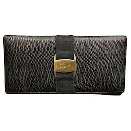 Autre Marque-Salvatore Ferragamo Vara Leather Long Wallet E-223059 in Fair Condition-Other