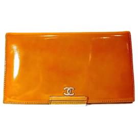 Autre Marque-Chanel Patent Leather Coco Mark Long Wallet in Good Condition-Other