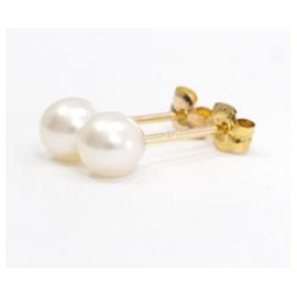 Autre Marque-K18 Yellow Gold Pearl Earrings in Excellent Condition-Other