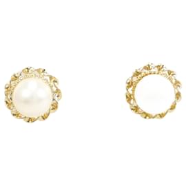 Autre Marque-K18 Yellow Gold Pearl Earrings in Pristine Condition-Other