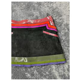 Gucci-Gucci by Frida Giannini Suede and Patent Leather Mini Skirt from Spring Summer 2007.-Black,Red,Dark purple
