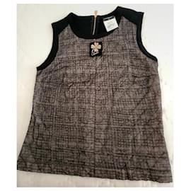Chanel-Chanel T-shirt + brooch-Black,Grey