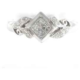 Autre Marque-K18 White Gold Diamond Camellia Ring Size 16 in Excellent Condition-Other