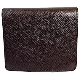 Autre Marque-Louis Vuitton Taiga Leather Bifold Wallet M30458 in Great Condition-Other