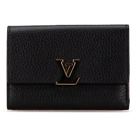 Billetera compacta Capucines en taurillon negro Louis Vuitton Negro
