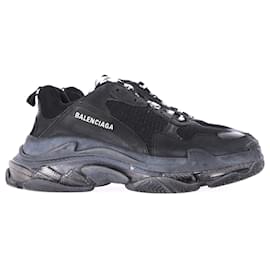 Balenciaga-Balenciaga Clear Sole Triple S Sneakers in Black Polyester-Black