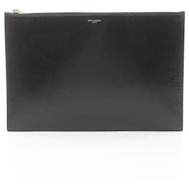 Saint Laurent-Clutch in pelle nera Saint Laurent-Nero