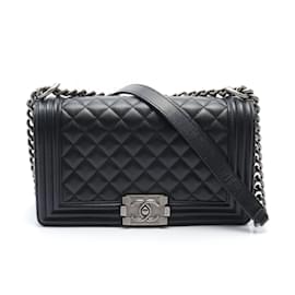 Chanel-Borsa a Spalla Matelassé Boy di Chanel-Nero