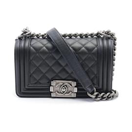 Chanel-Borsa a spalla matelassé Chanel Boy Chanel Small-Nero