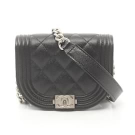 Chanel-Borsa a Spalla Matelassé Boy di Chanel-Nero