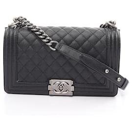 Chanel-Borsa a spalla Matelassé Boy di Chanel-Nero