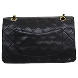 Chanel-CHANEL Matelassé 25 Umhängetasche mit Drehverschluss aus Lammleder Schwarz CC Auth yk14030A-Schwarz