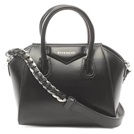 Givenchy-Sac à main en cuir noir Givenchy-Noir