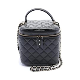 Chanel-Bolsa de Ombro Matelassé Chanel-Preto