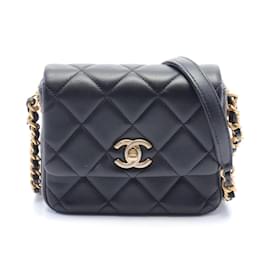 Chanel-Bolsa de Ombro Matelassé Chanel-Preto