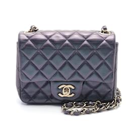 Chanel-Bolsa de ombro em couro matelassé azul marinho Chanel-Azul marinho