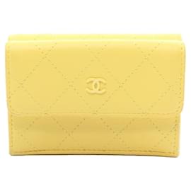 Chanel-Chanel Matelasse Tri-fold Wallet in Yellow Leather-Yellow