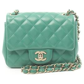 Chanel-Bolsa de Ombro Matelassé Chanel-Verde